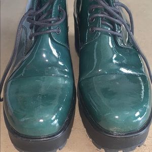 Vagabond green platforms